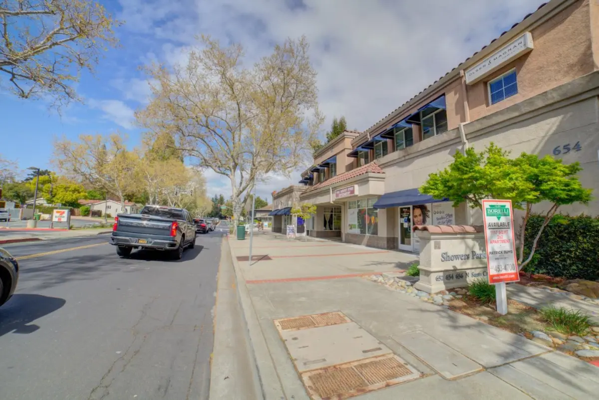 652-656 N Santa Cruz Ave in Los Gatos seen from the street, the retail building David co-listed and sold